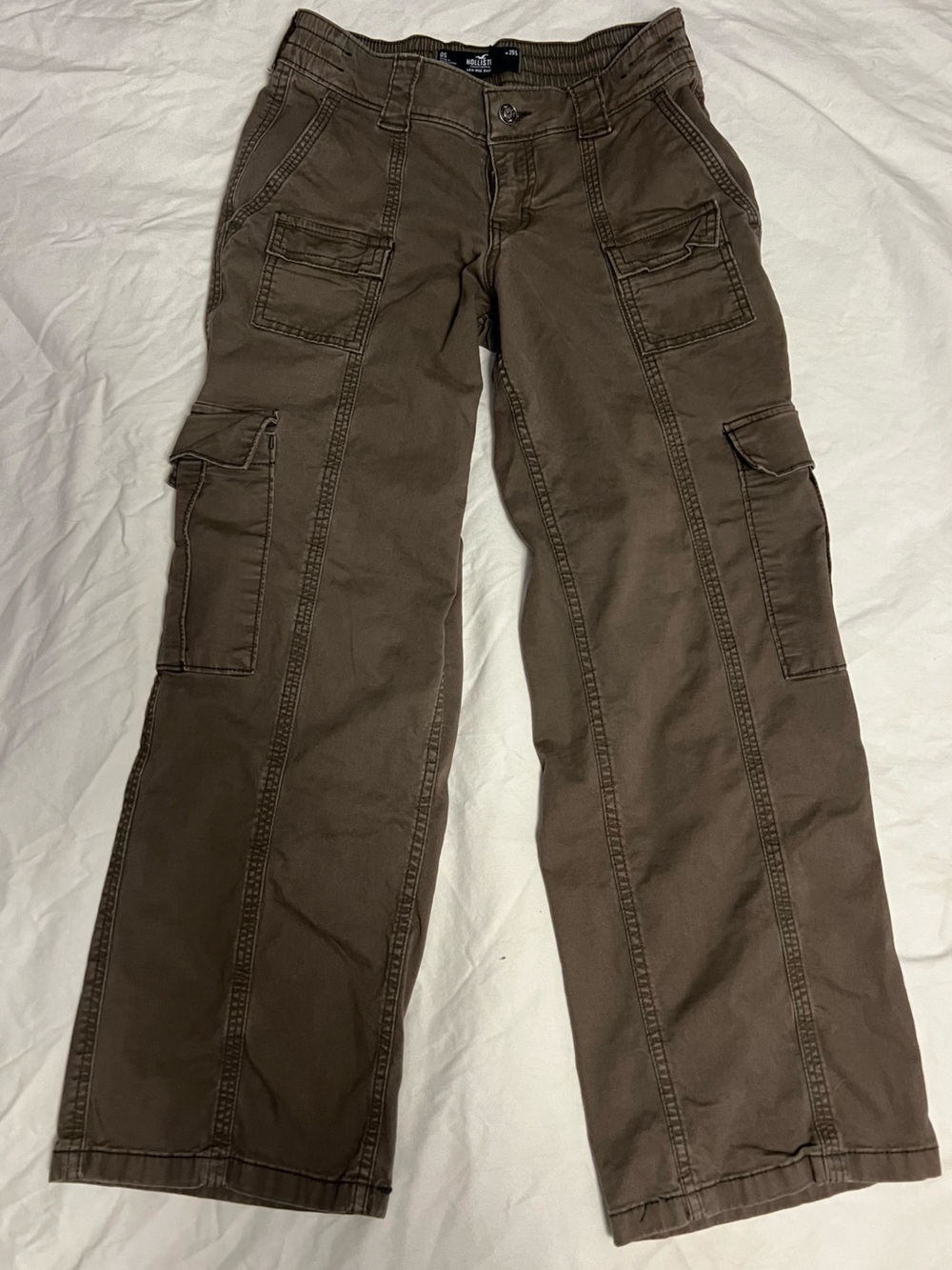 Hollister Low Rise Baggy Brown Cargo Pants - Size 0 Short